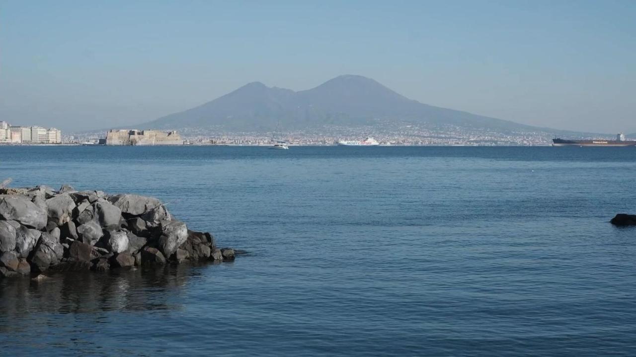 Mincasa Nel Cuore Di Napoli Naples Exterior photo